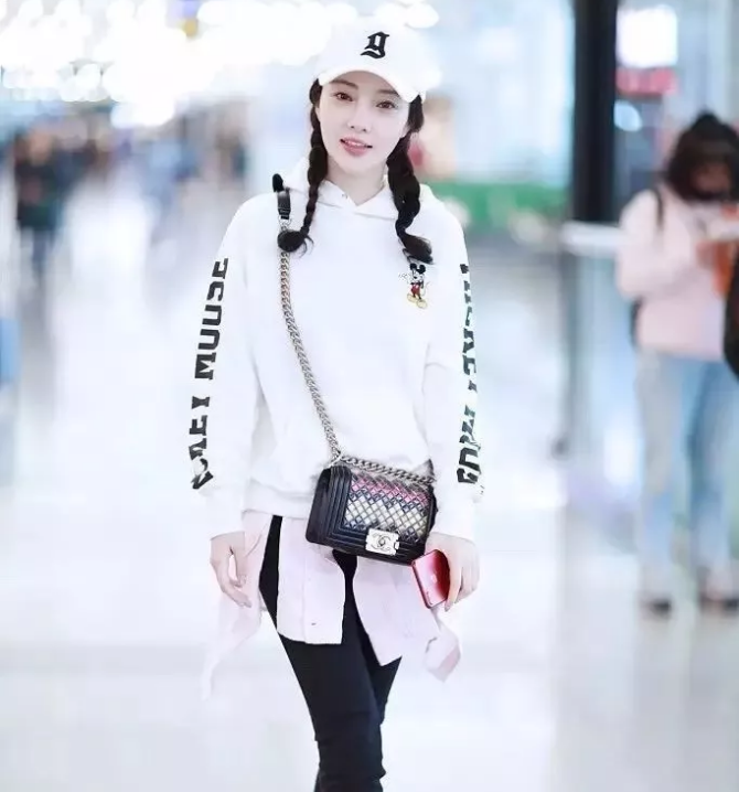 今年秋冬最chic!原來短發和帽子這么配啊! 今年秋冬最chic!原來短發和帽子這么配啊!