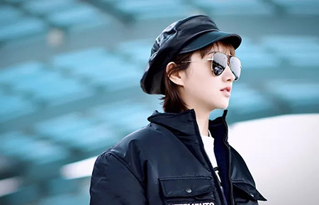 今冬時(shí)尚圈最紅單品貝雷帽,究竟你該搭什么發(fā)型? 今冬時(shí)尚圈最紅單品貝雷帽,究竟你該搭什么發(fā)型?