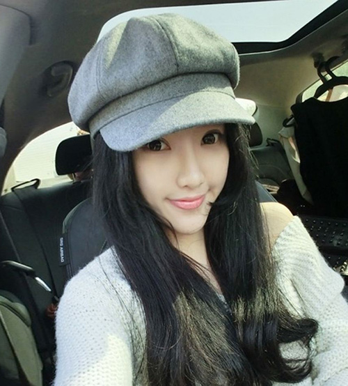 女生在冬季戴帽子怎么搭配才好看 女生在冬季戴帽子怎么搭配才好看