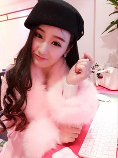 受不了，你的帽子太丑啦！