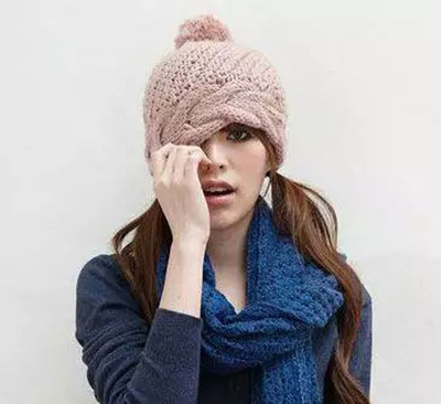 不再老土嚴(yán)冬帽子戴出花樣經(jīng) 不再老土嚴(yán)冬帽子戴出花樣經(jīng)