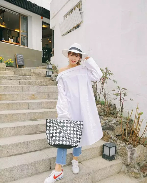 夏季怎么能少了一頂凹造型的草帽時髦的防曬利器 夏季怎么能少了一頂凹造型的草帽時髦的防曬利器