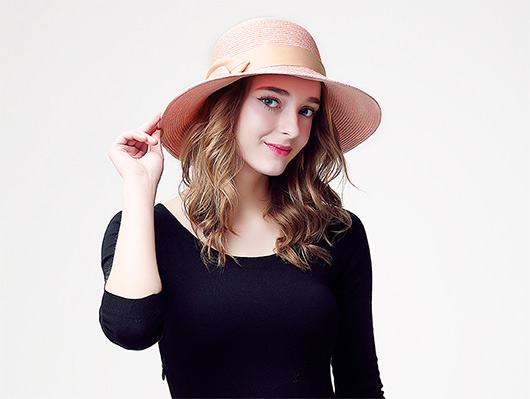 這個夏天草帽才是時尚的主角喲！